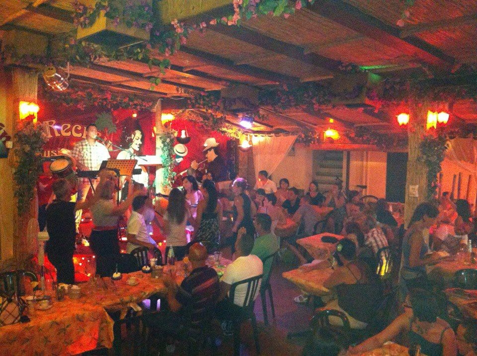 Disco boat club Cala Gonone